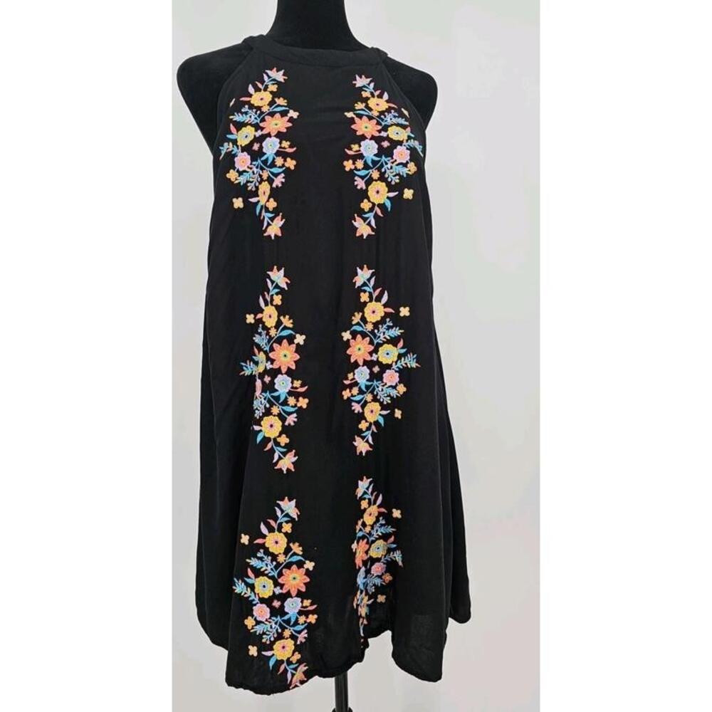 Savanna Jane Women's Dress Small Black Floral embroidered shift mini dress Rayon